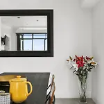 Bright Modern One Bed Marina Penthouse