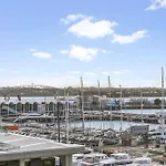 Bright Modern One Bed Marina Penthouse