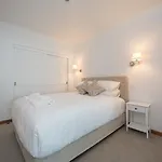 Auckland Waterfront Apartment