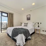 Metropolis High Life Apartment