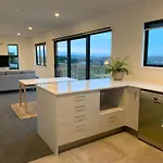 Anzac Bay Views Orchard House