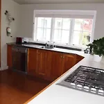 Cosy 3 Bedroom Bungalow By Cornwall Park