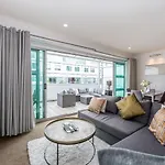 Premium 1Br Apartment At Princes Wharf