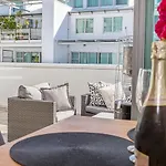 Premium 1Br Apartment At Princes Wharf