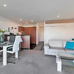 Qv Princes Wharf Waterfront Apt With Balcony - 1030