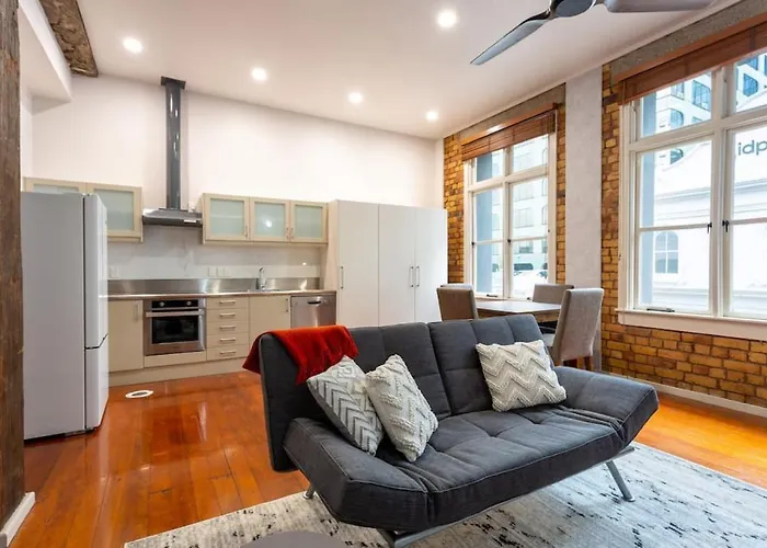 Characterful Loft On Lorne Street