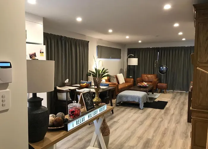 St Lucks I-Relax Luxury Townhouse-Bnb