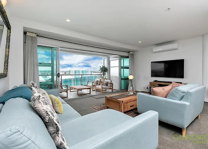 Qv Spacious Waterfront 2 Bedroom Apartment - 791