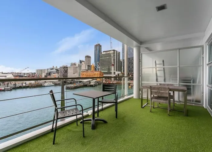 Newly Refurbished Waterfront Apartment! 3320