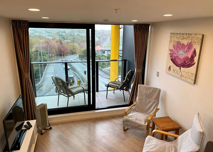 Free Wifi!! Spacious 1-Bedroom Apt, Auckland Cbd