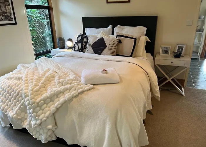 Waitakere Ranges Bed & Breakfast