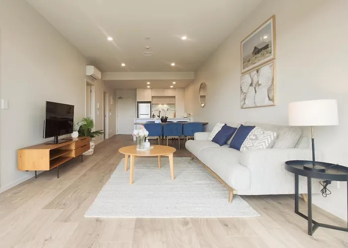 Luxurious 2 Bedroom Apartment Free Secure Parking