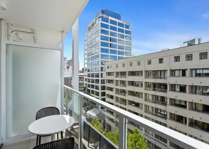 Stylish Central City 1-Bedroom With Patio