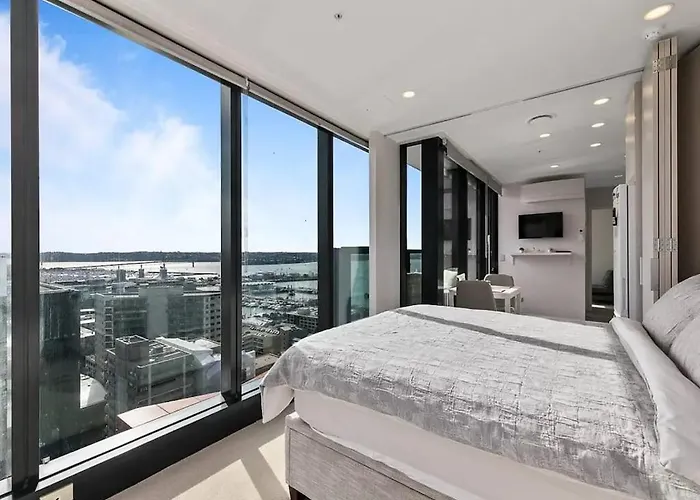Sun Kissed Apartment With Panoramic Views