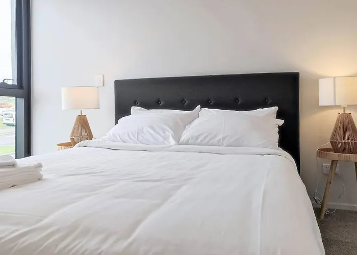 Brand New Stylish 2Br Apartment- Free Parking