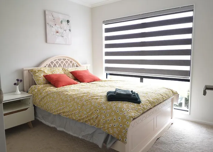 Orewa Lovely Cozy Home