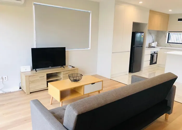 Modern & Luxurious Home 2