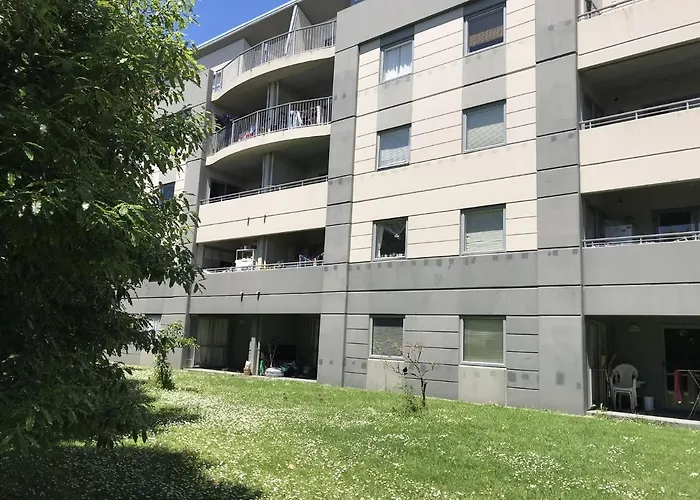 Nice And Tidy 3 Bedrooms Apartment, Free Parking
