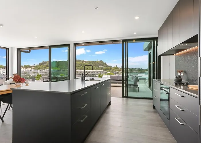 Enfield Sky - Brand New Luxury Penthouse