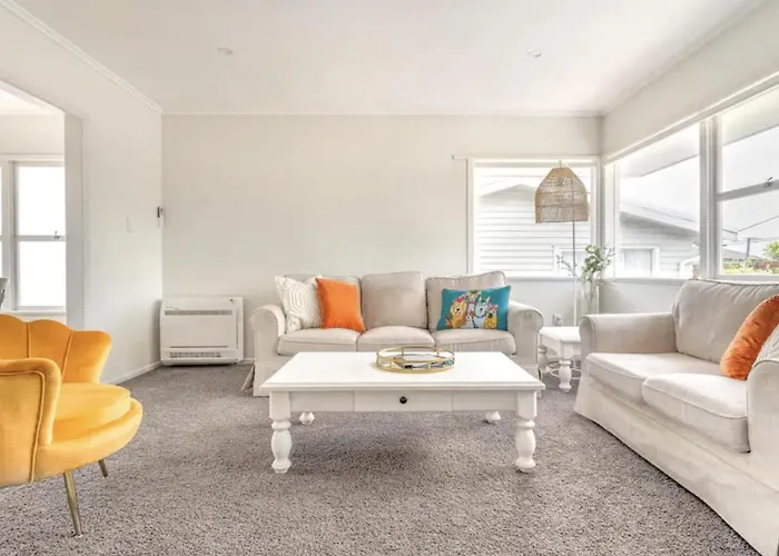 Bright & Central Home