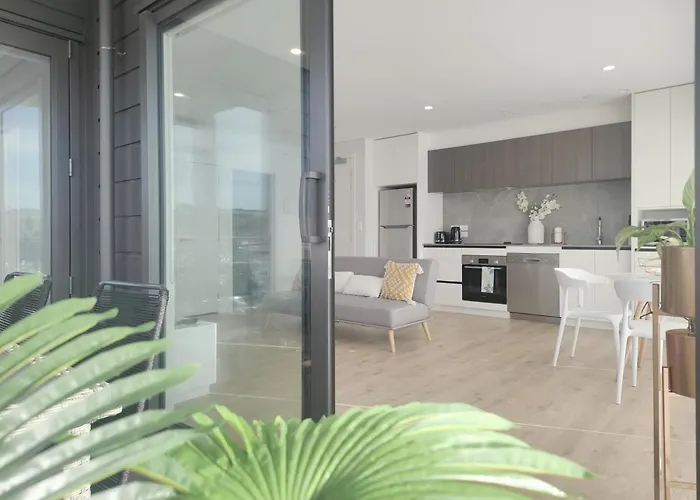 Albany Central Apartment