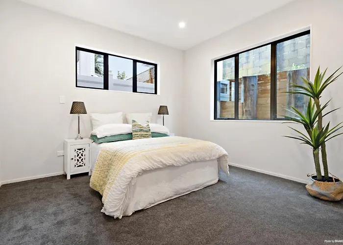 Self Contained Unit - New Property Make Your Stay Comfortable