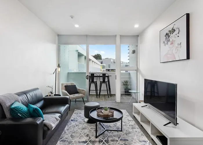 City Scape Hideaway W Carpark, Spa, Pool And Gym