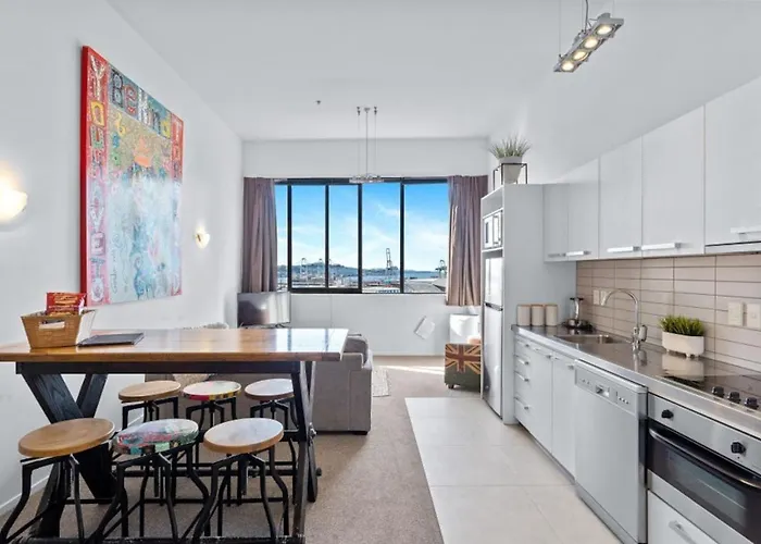 Qv Spacious Apartment