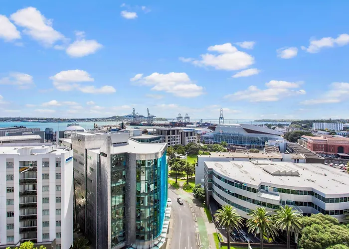 Urban Horizon With Sea Views And Pool