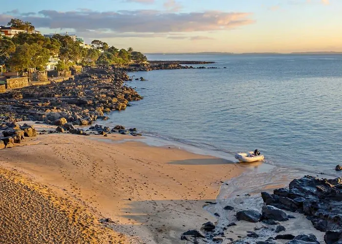 Takapuna Beachfront W Stunning Views