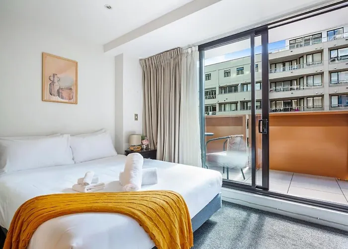 Sleek Central Apartment With A Private Balcony