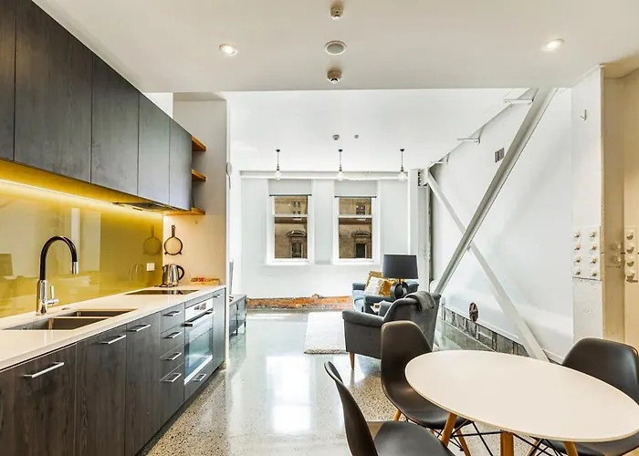 Contemporary 1Br Queen Street Retreat
