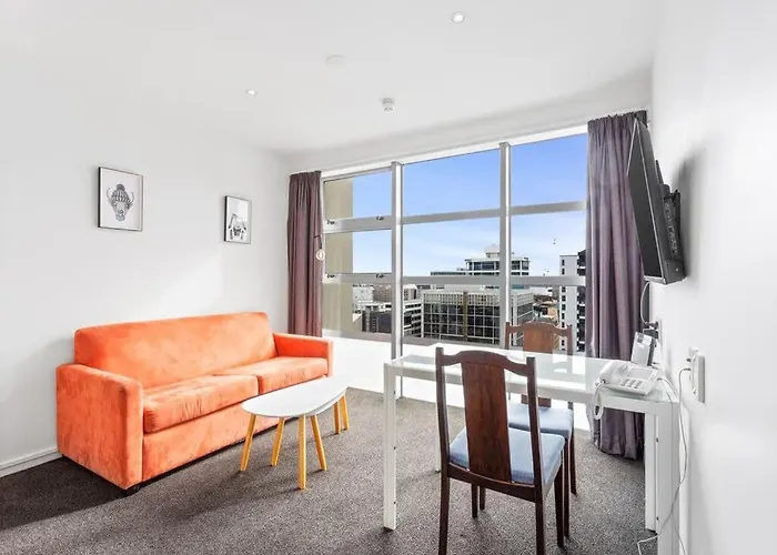 Central City 1Br Apartment