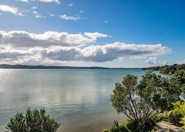 Harbour View - Westmere Holiday Apartment