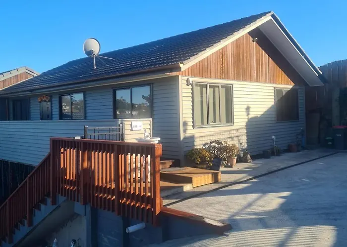Auckland Airport Holiday Home In The Greens