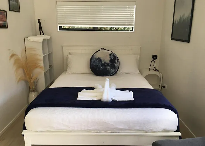 West Auckland Delight Stay