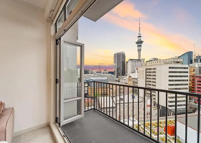 Prime Location With Sky Tower Views!