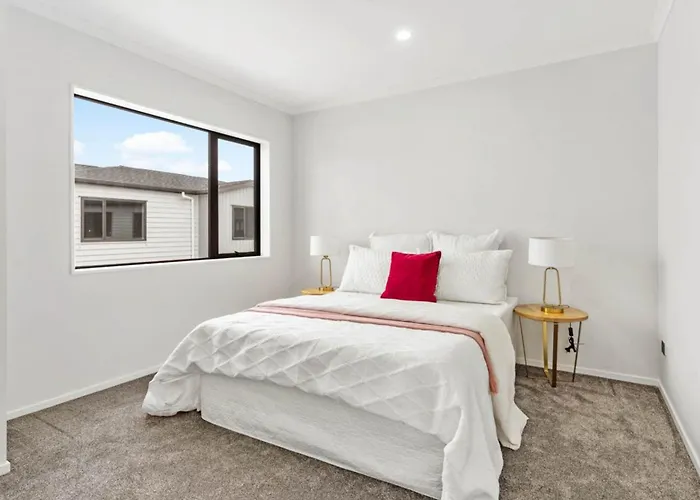Holiday Home At Huia Road