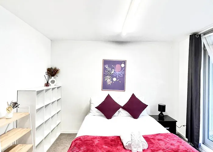Urban Oasis With City Convenient
