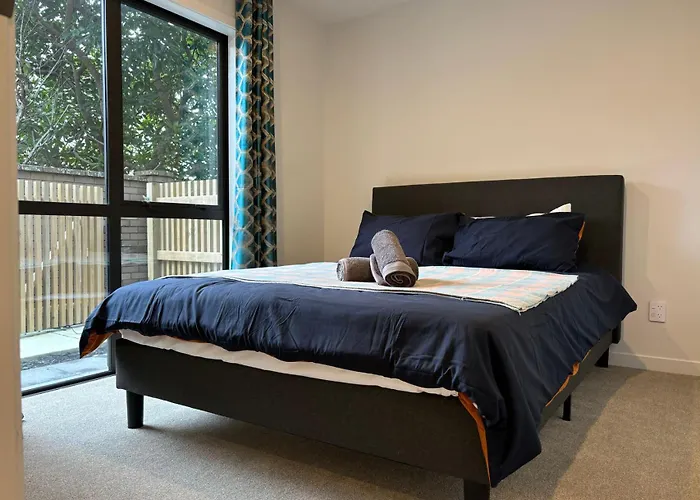 Epsom Tidy House Unit 3