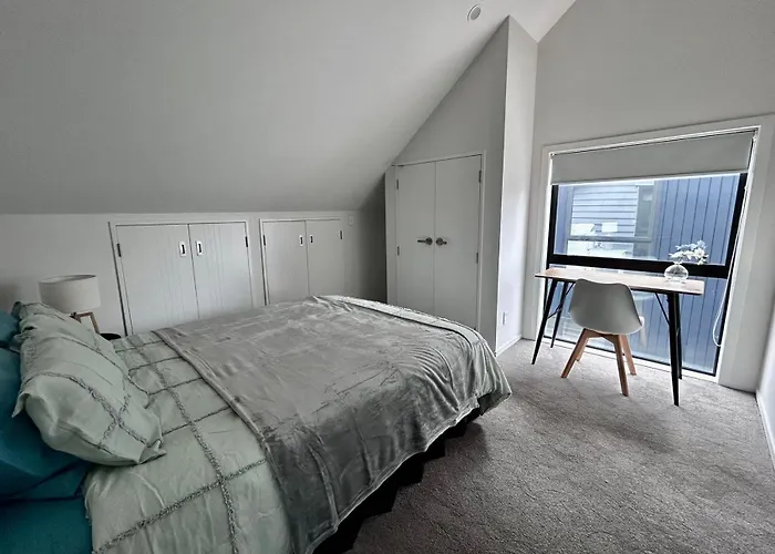 Independent Bathroom, Free Carpark 10B-3