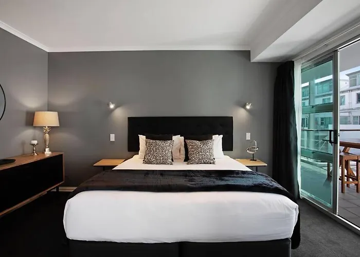 Princes Wharf 2Br Luxury - Newly Renovated