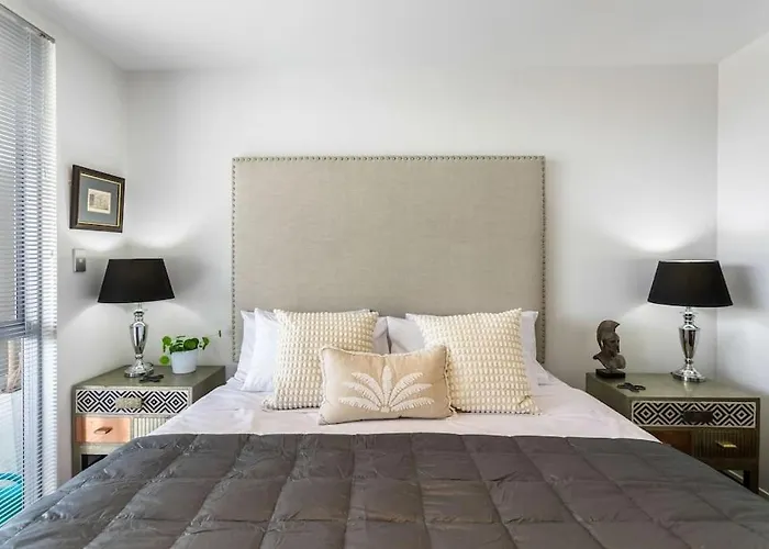 Perfection, Style, 2Br, 2Ba, 2 Free Carpark 400M To Eden Park