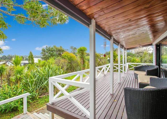 Greenhithe Hidden Gem With Sea Views And Air-Con