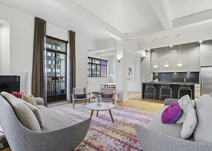 The Queens Retreat - Penthouse On Queen Street
