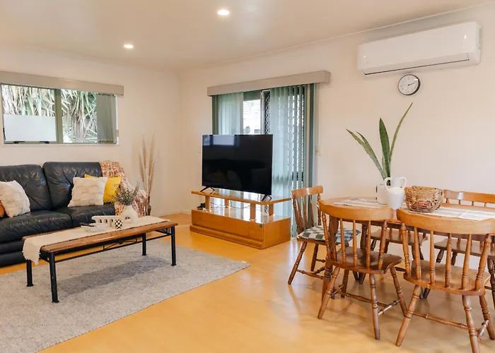 Prime Location At Mt Eden- Cozy Vibe 3Br Home