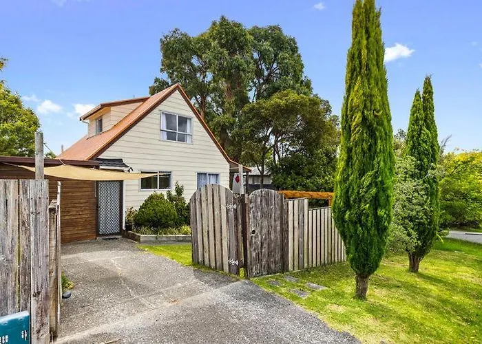 Cosy And Budget Room In A Vintage House Located At Northshore, Auckland