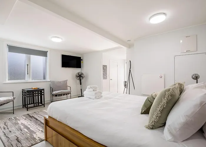 Riches Stay And Sleep Unit With Wi-Fi And Parking