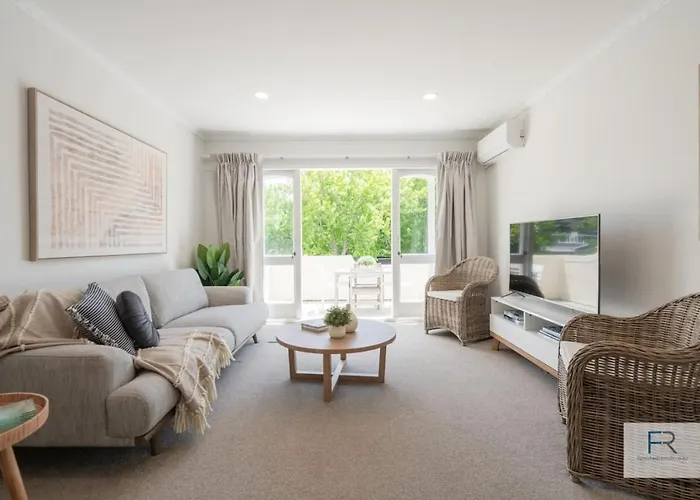 Spanish Charm - Stylish 3Br Steps From The Beach