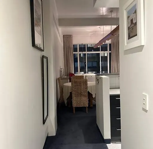 Hyper-Central Apartment Downtown Auckland